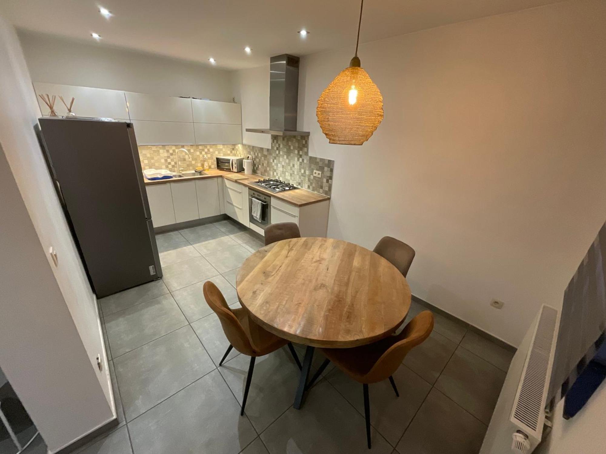 Maison 3 Chambres Proximite Aeroport Et Grand Axes Charleroi Exterior photo